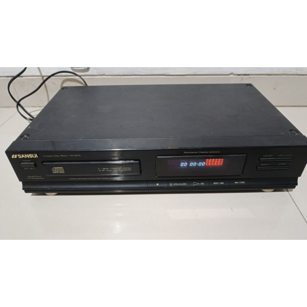 CD Player sansui masih nyala
