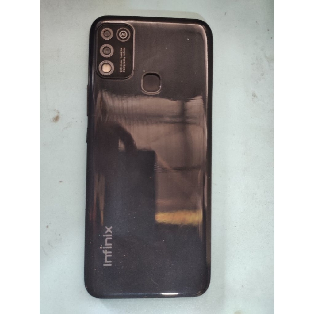 Infinix hot 10 play Ram 2/32Gb
