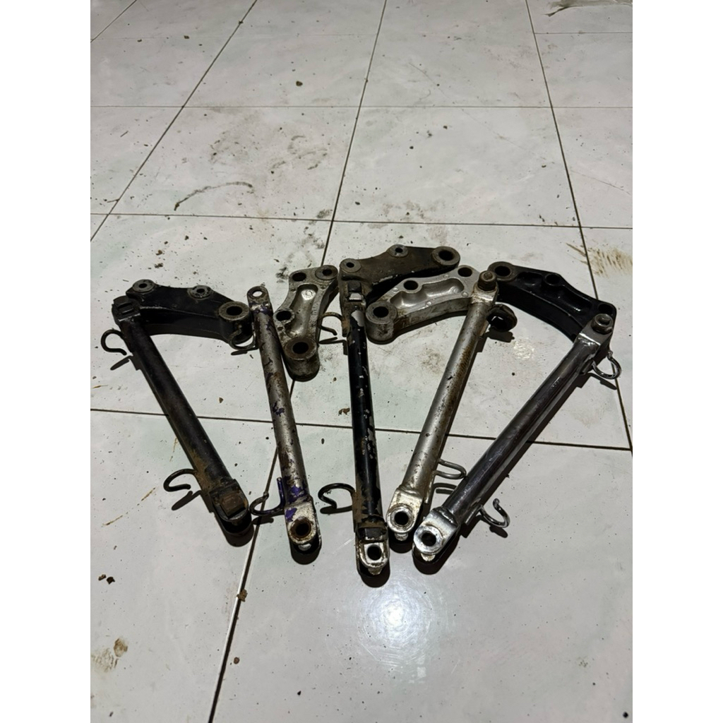 tuas rem belakang dan breket belakang ninja r/ss