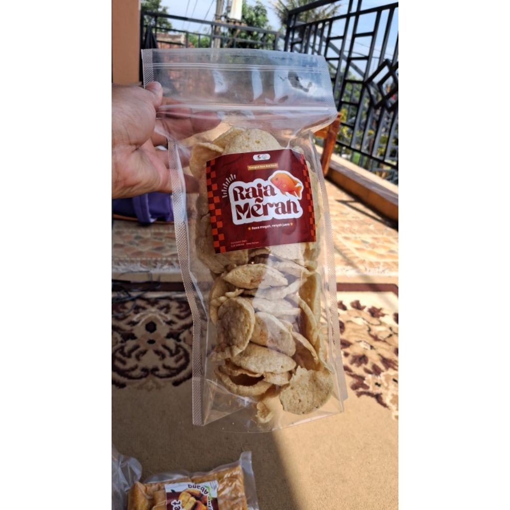 Krupuk ikan red devil "RAJA MERAH"  asli rawa pening