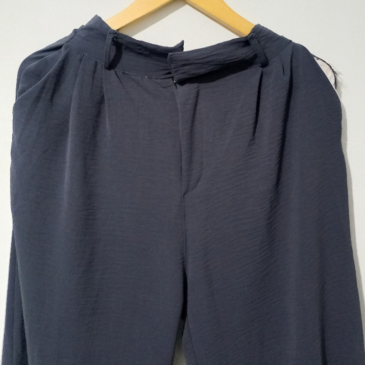 SHIBUI Celana Crinkle Kulot Cewek Dark Grey Abu