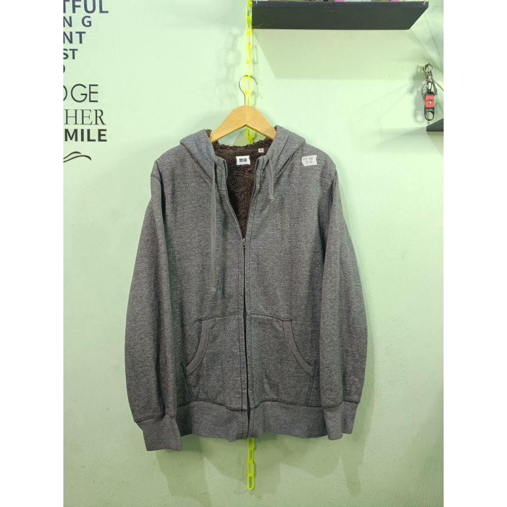 Hoodie serba uniqlo