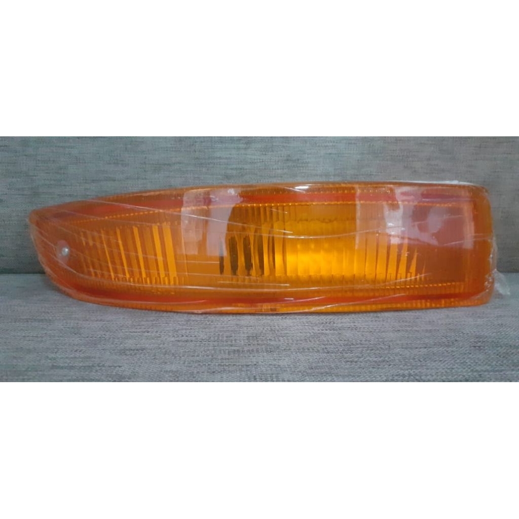 Lampu Sein Sen Bumper Depan Toyota Corona Absolute Sisi Kanan RH