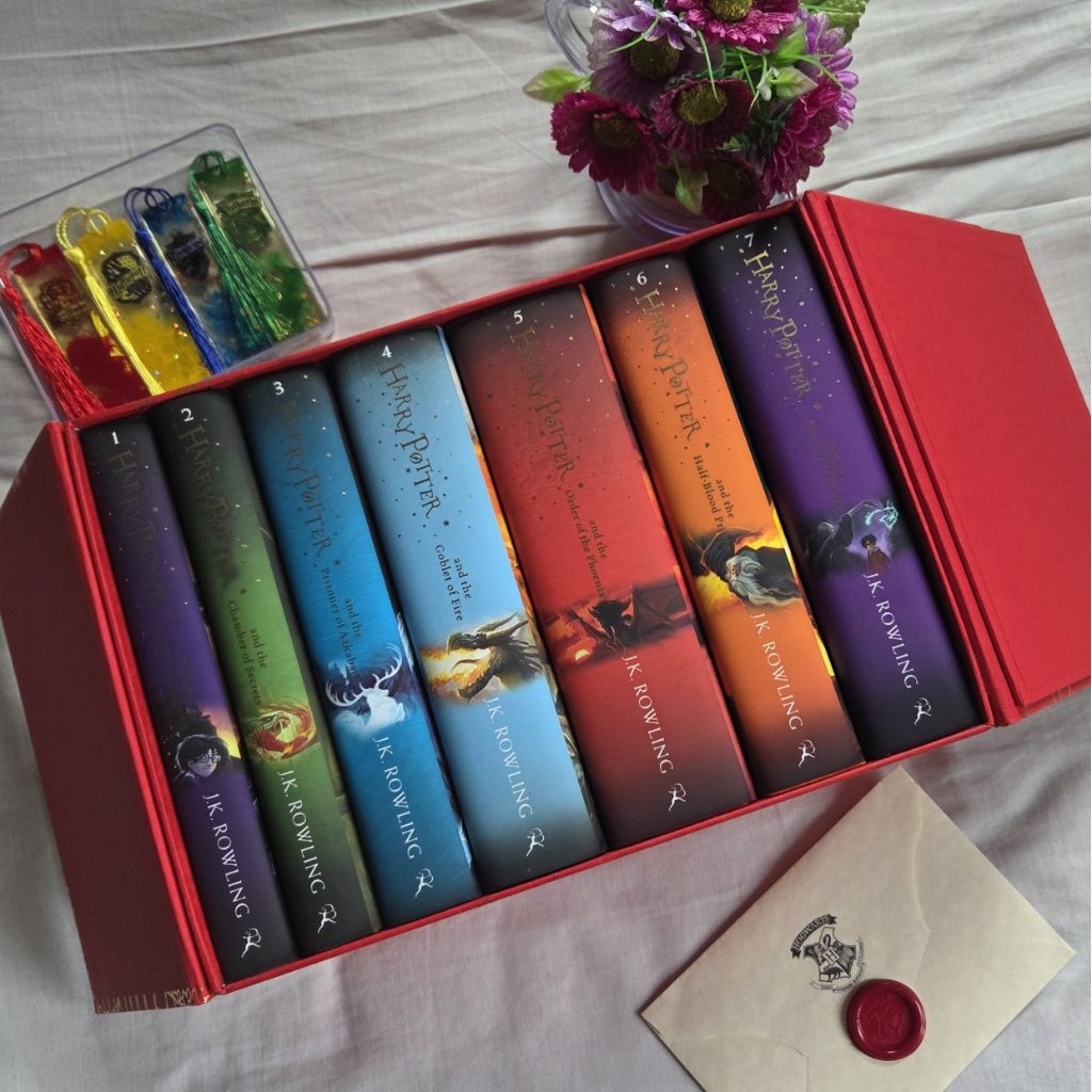Harry Potter Boxset Original ENGLISH Hardcover Full Set Bloomsbury