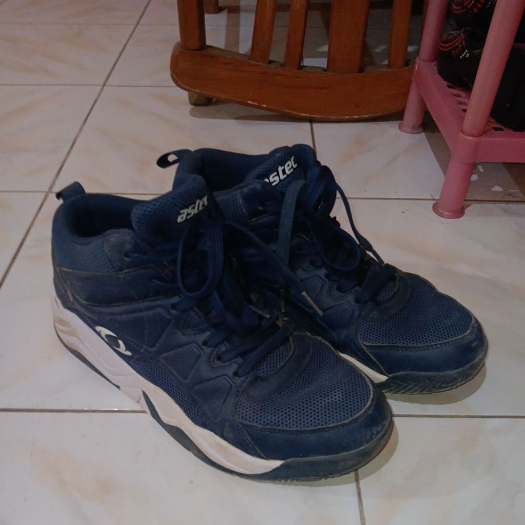 Sepatu Basket Astec