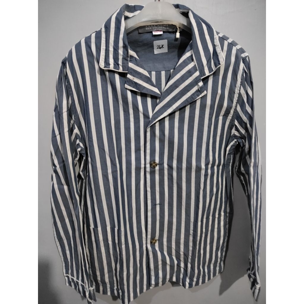 kemeja garis biru putih