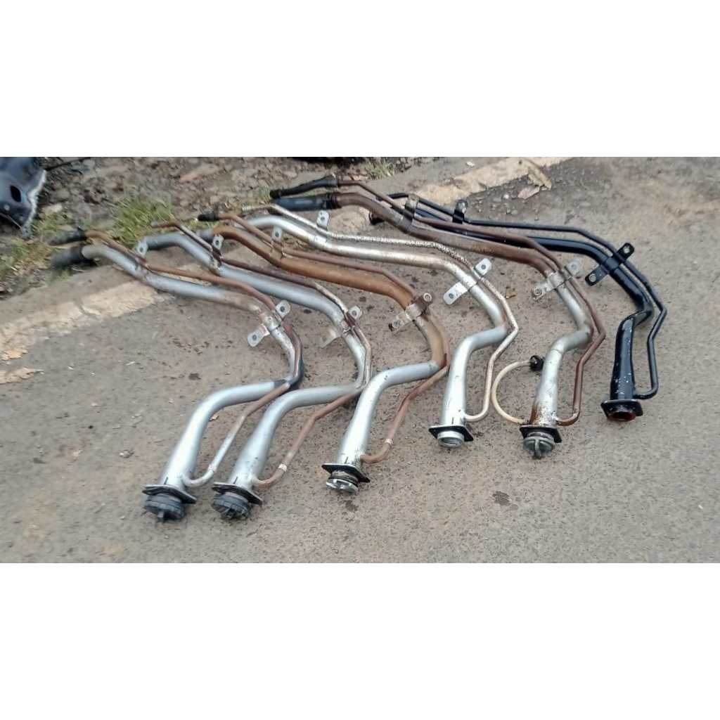 Selang Leher Pengisian Bensin Hyundai Trajet Original