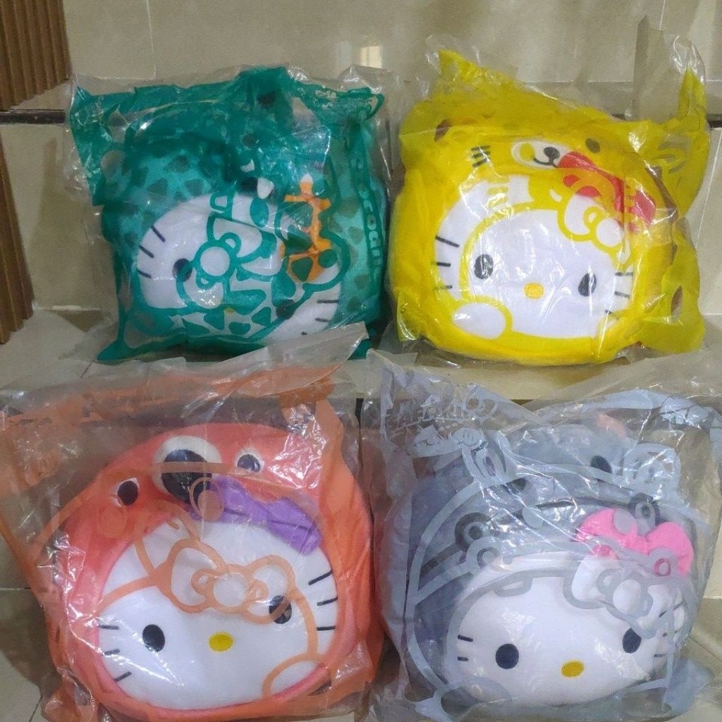 happy meal hello Kitty safari