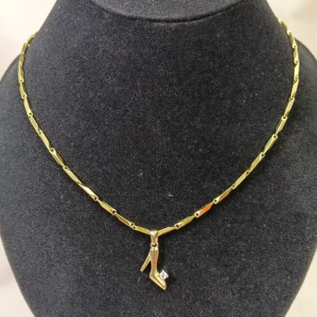 Kalung rantai padi 45cm plus liontin sepatu warna gold | Titanium