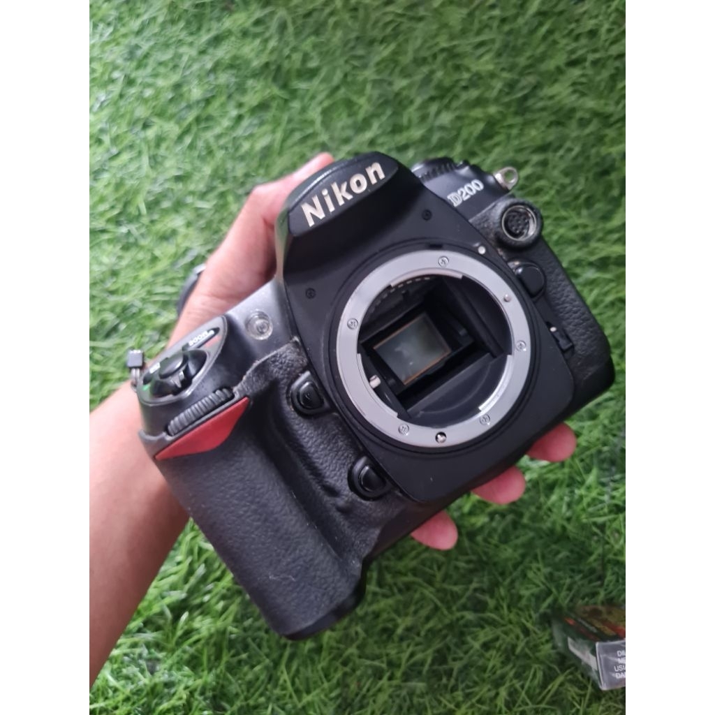 Nikon semi pro d200 bo (Body Only)