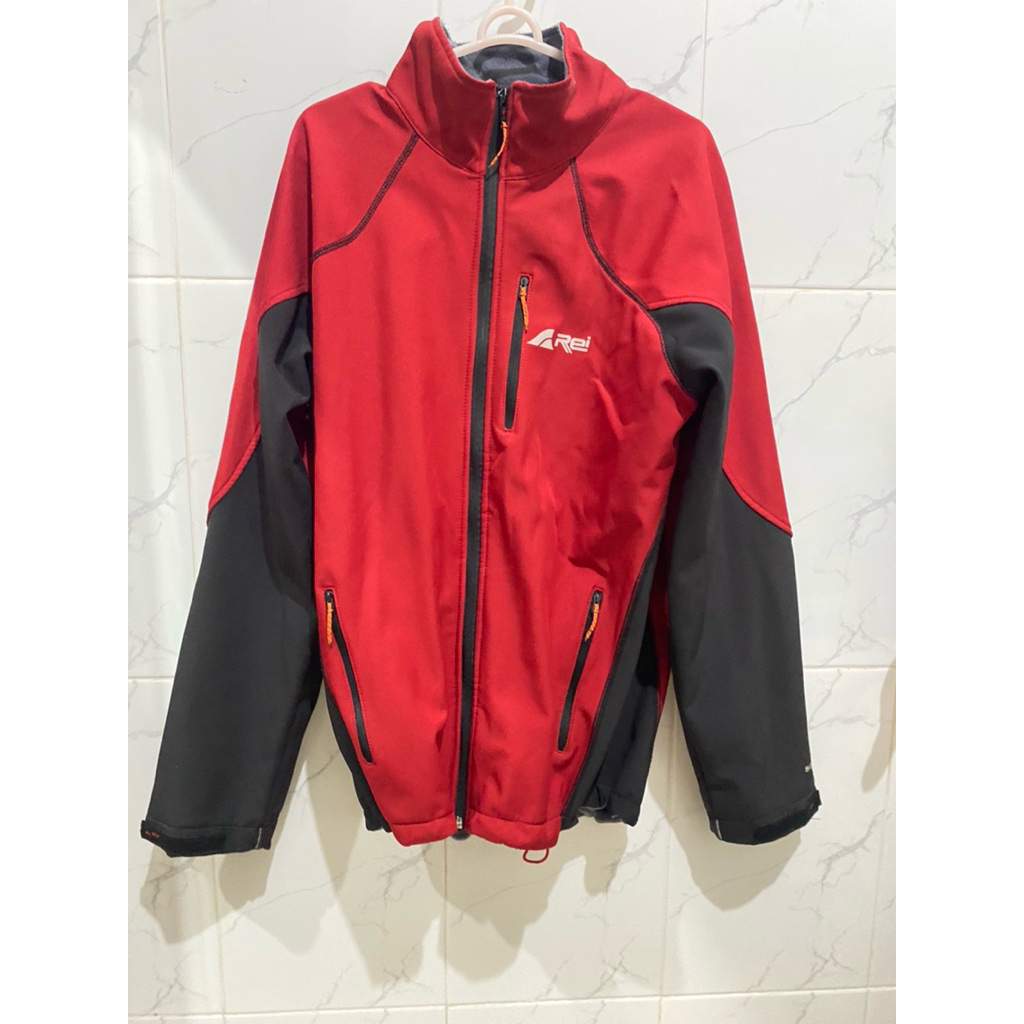 JAKET GUNUNG REI