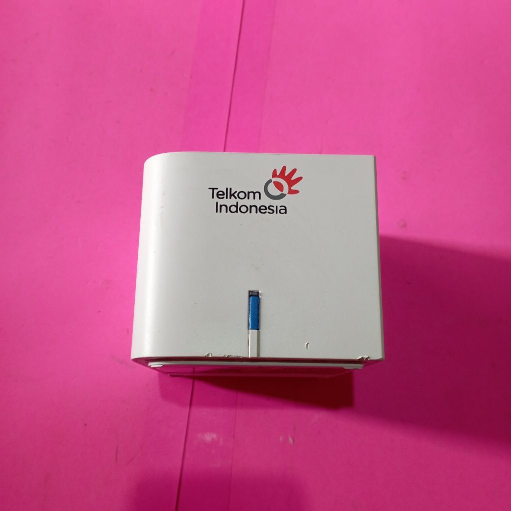 ZTE dual band ZXHN H196A ROUTER WIRELESS