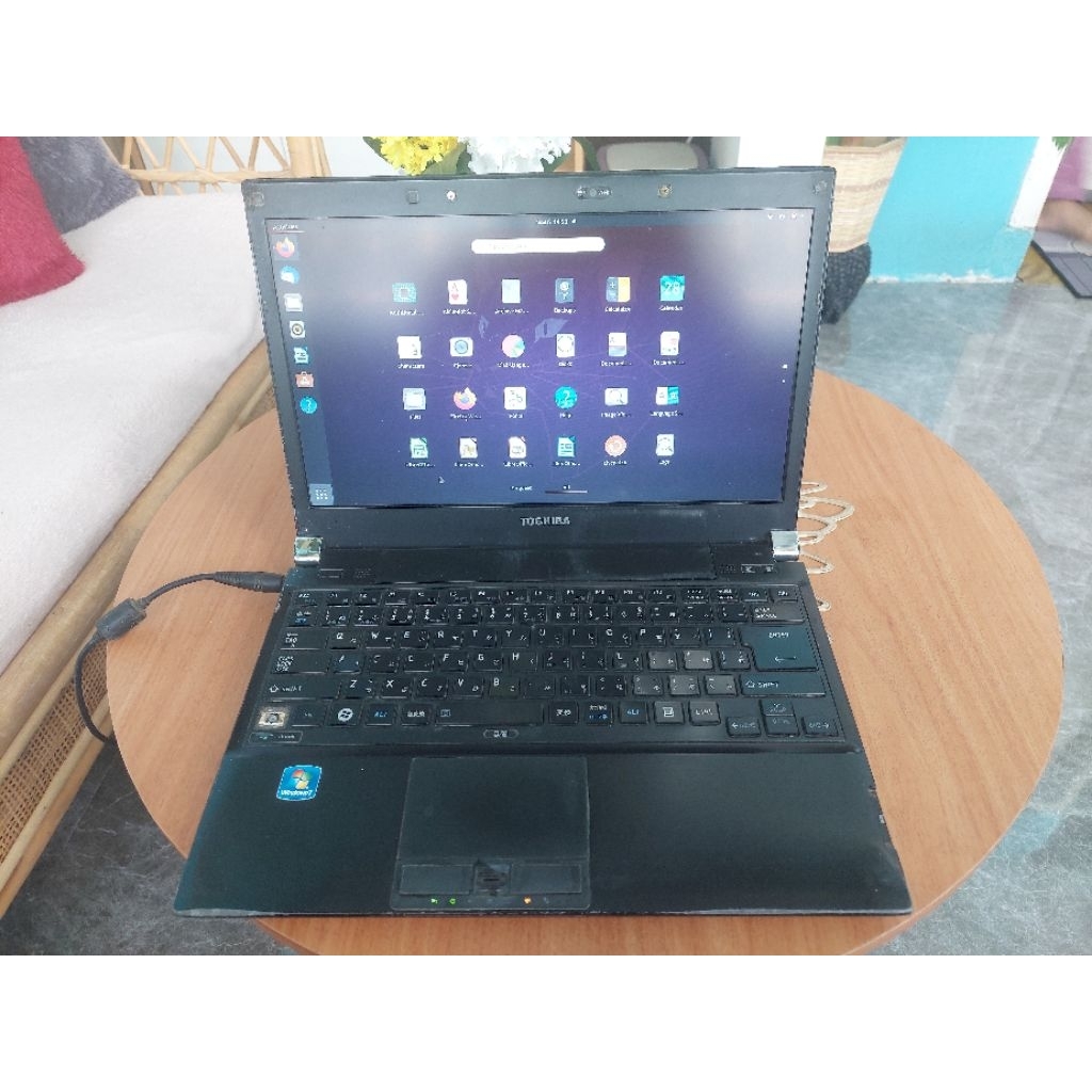 Laptop toshiba dynabook r731 core i5 ram 6, laptop bekas murah