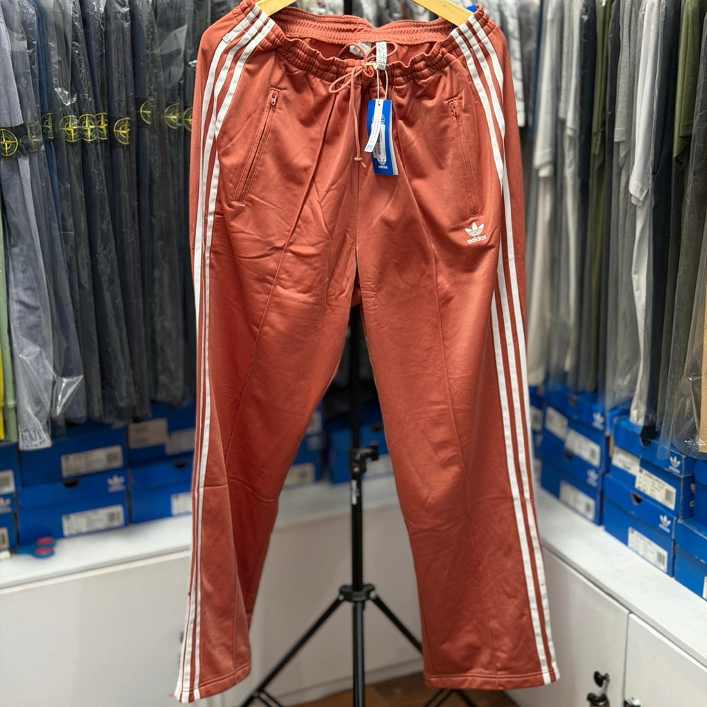 Trackpants Adidas Firebird Brown BNWT Original 100% Size : XL ( P 105 X LP 47 ) Model TB 175 CM BB 7