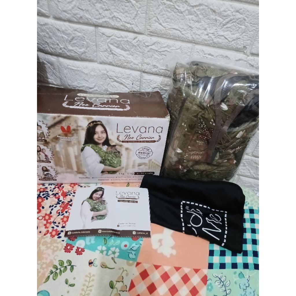 PRELOVED LIKE NEW CUDDLE ME LEVANA CARRIER