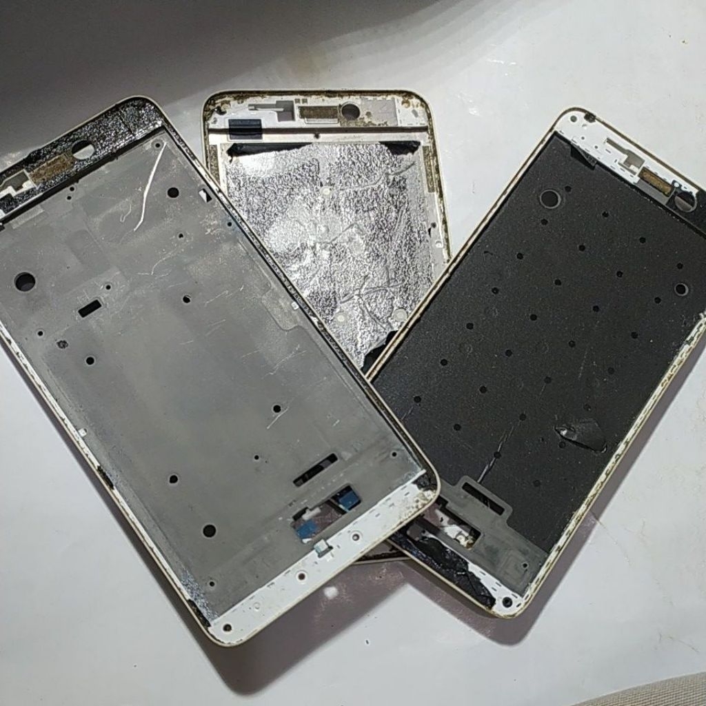 frame atau tatakan lcd redmi 4A second original copotan plus tombol on off dan volume