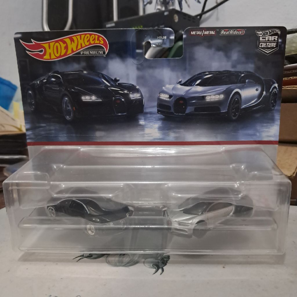 Hot wheels 2 pack Bugatti- Hot wheels Bugatti Chiron Bugatti Veyron- hotwheels twin pack- hot wheels