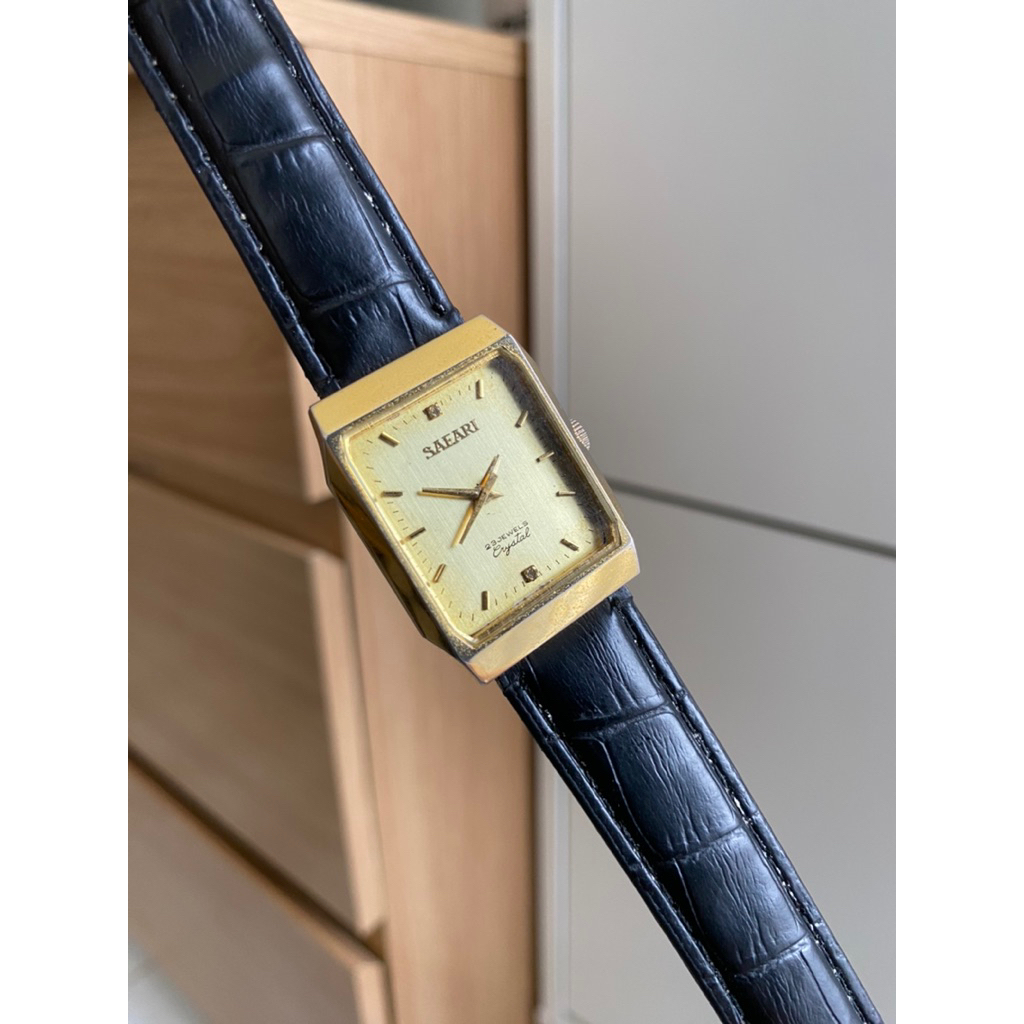 jam tank manual winding vintage merk safari
