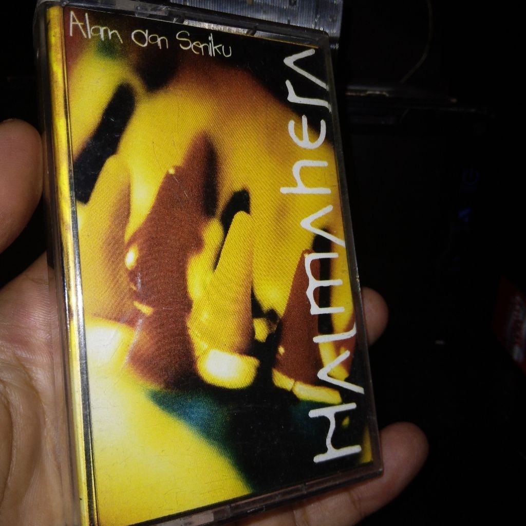 Kaset Halmahera Alam dan Seniku