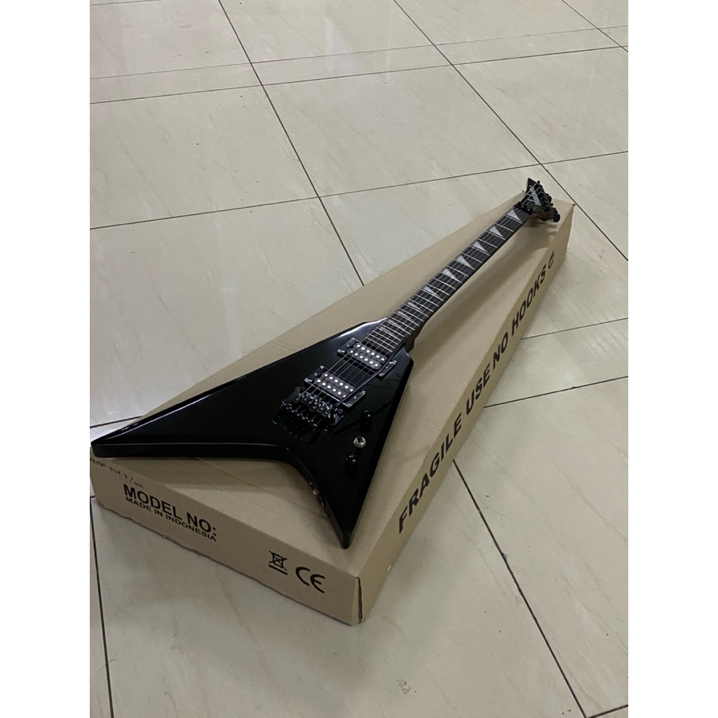 Gitar Elektrik Updown Jackson Flying V Limited Black Series
