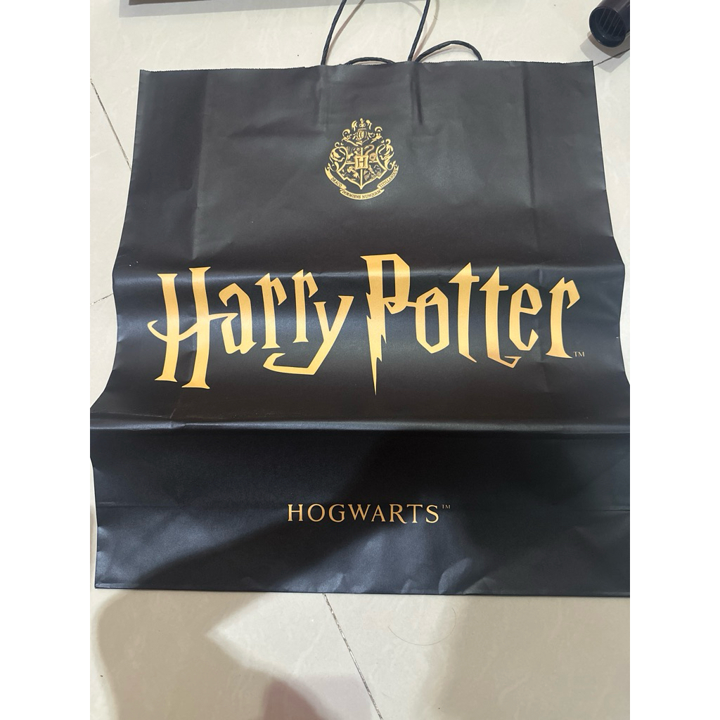 Paper Bag Harry Potter Miniso Black ukuran Besar