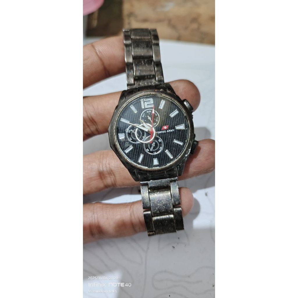 jam tangan swis army bekas bahan mati