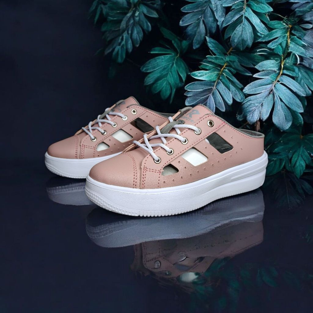 Sneakers Selop Casual Wanita Model Korea – Ringan & Empuk Dipakai Sehari-hari Size 36-40