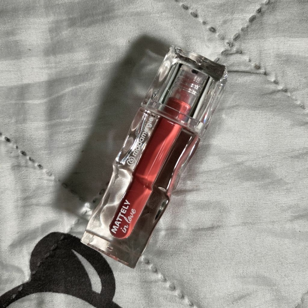 [PRELOVED] Madame Gie Mattely in Love Lip Matte Shade 02 Strawberry Jam 1.8ml