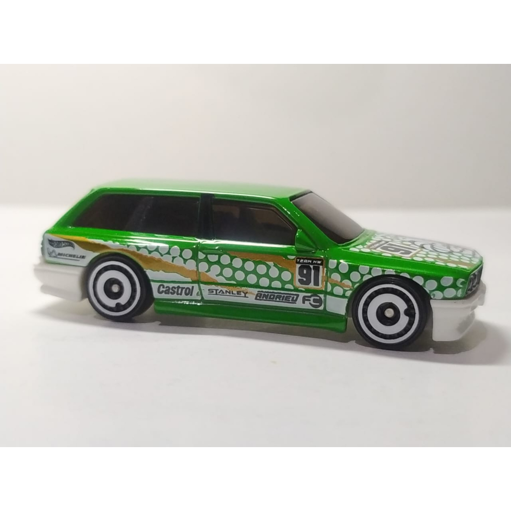 HOT WHEELS BMW M3 WAGON HIJAU LOOSE