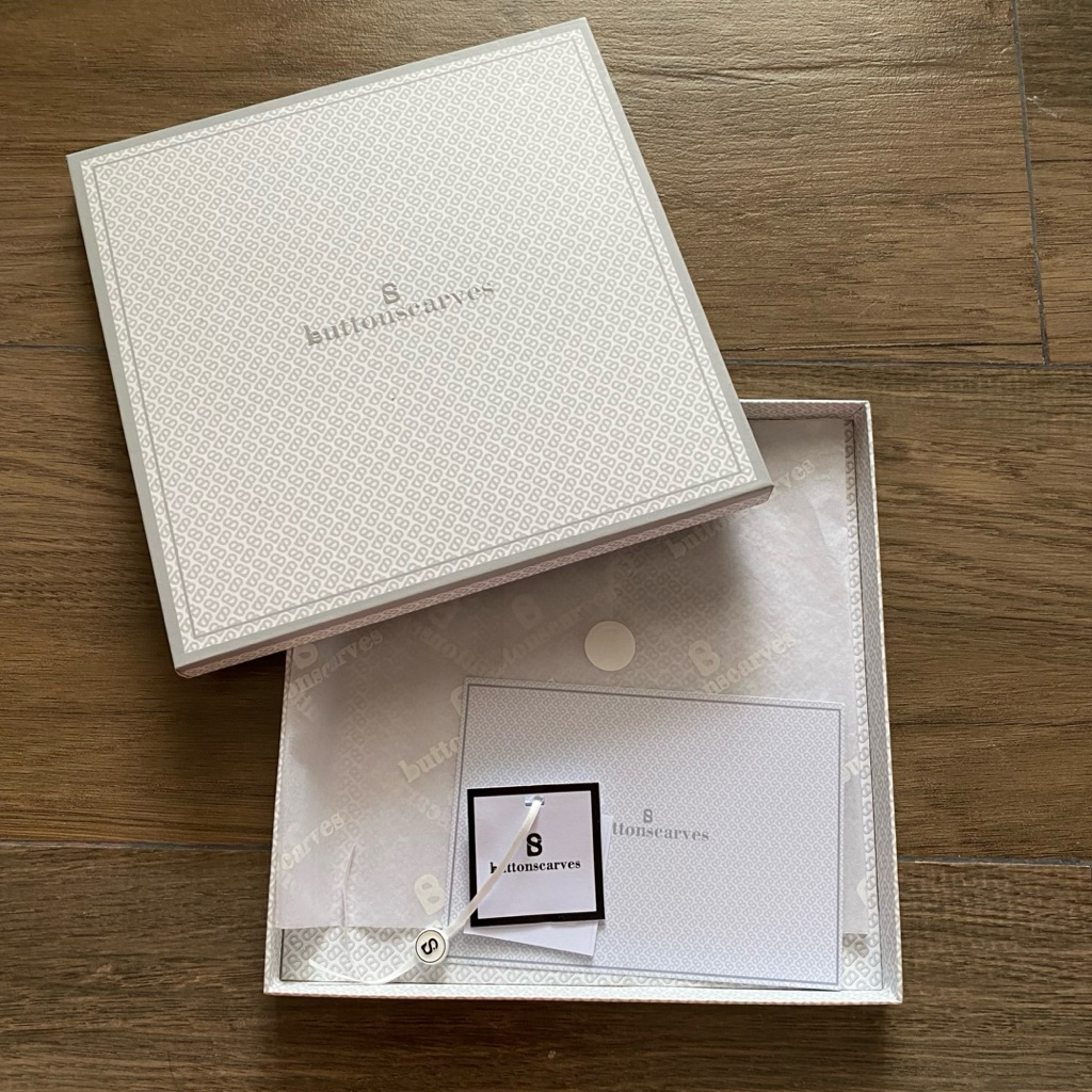 Box Hijab ButtonScarves Original Tapis Today Daily Scarf