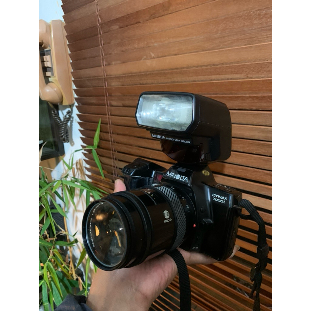 kamera analog 35mm MINOLTA DYNAX 7000i . super mulus normal