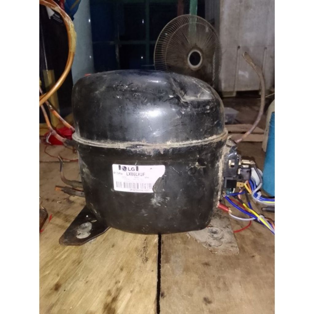 Kompresor kulkas LG freezer 6rak Original copotan masih hidup normal.