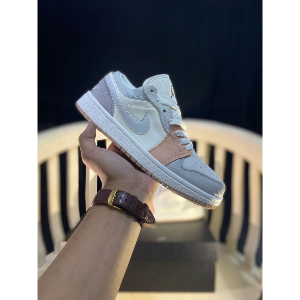 Sepatu sneakers wanita jordan low milan