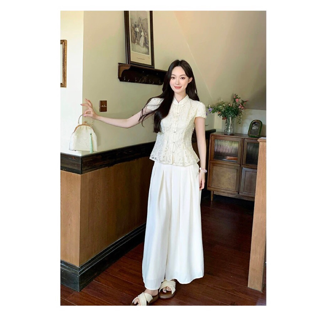 One Set Cheongsam Modern Ivory Elegan Wanita