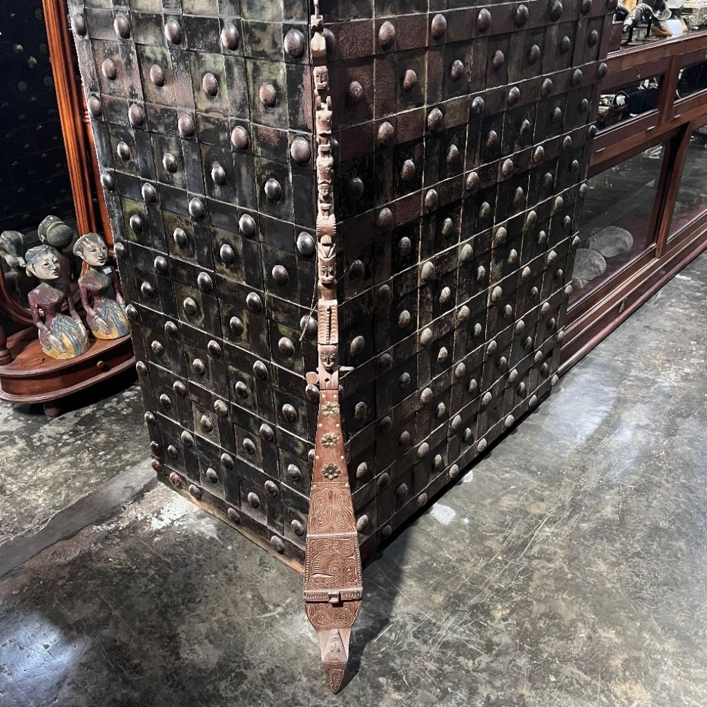 Alat Musik Hasapi Kecapi Tradisional Batak Toba Ukir Kayu Dengan Ornament Kuningan Lawas Jadul Tua B