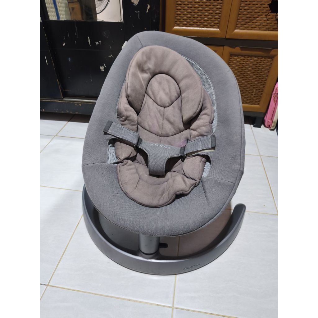 Ayunan bayi bouncer baby swing Nuna Leaf Grow 2019 bisa Recline kondisi preloved like new sudah laun