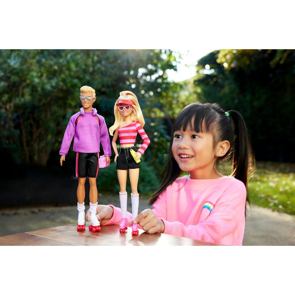 Barbie Fashionistas Set with 2 Fashion Dolls & 6 Accessories, Ken Roller-Skating Fashion Dolls, 65th