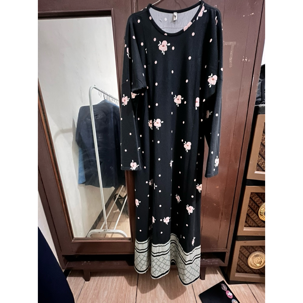 preloved longdress vanilla hijab