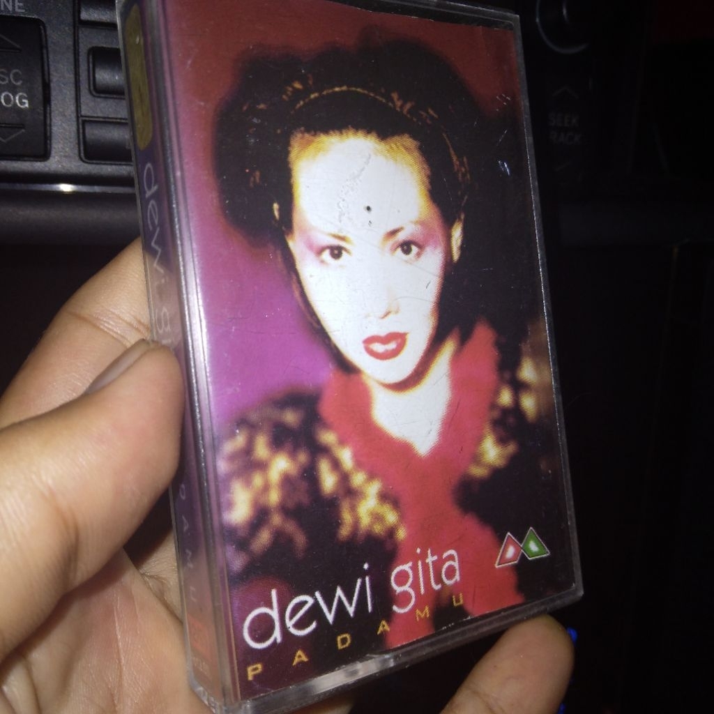 Kaset Dewi Gita Padamu