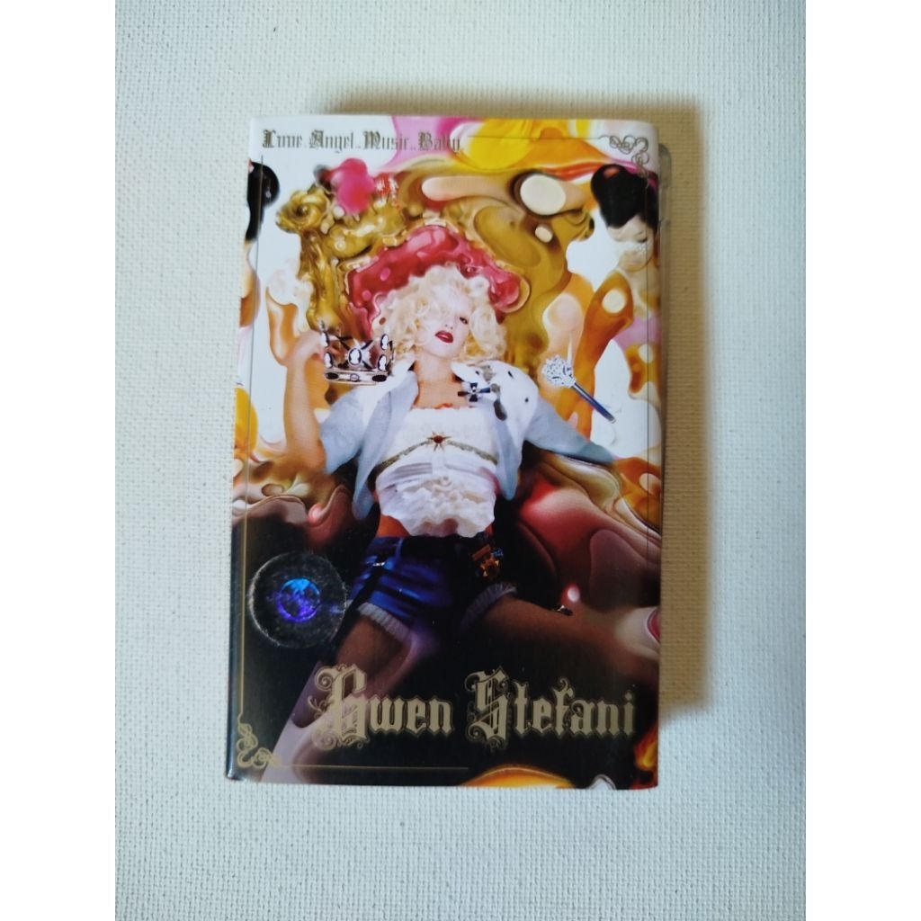 KASET PITA GWEN STEFANI