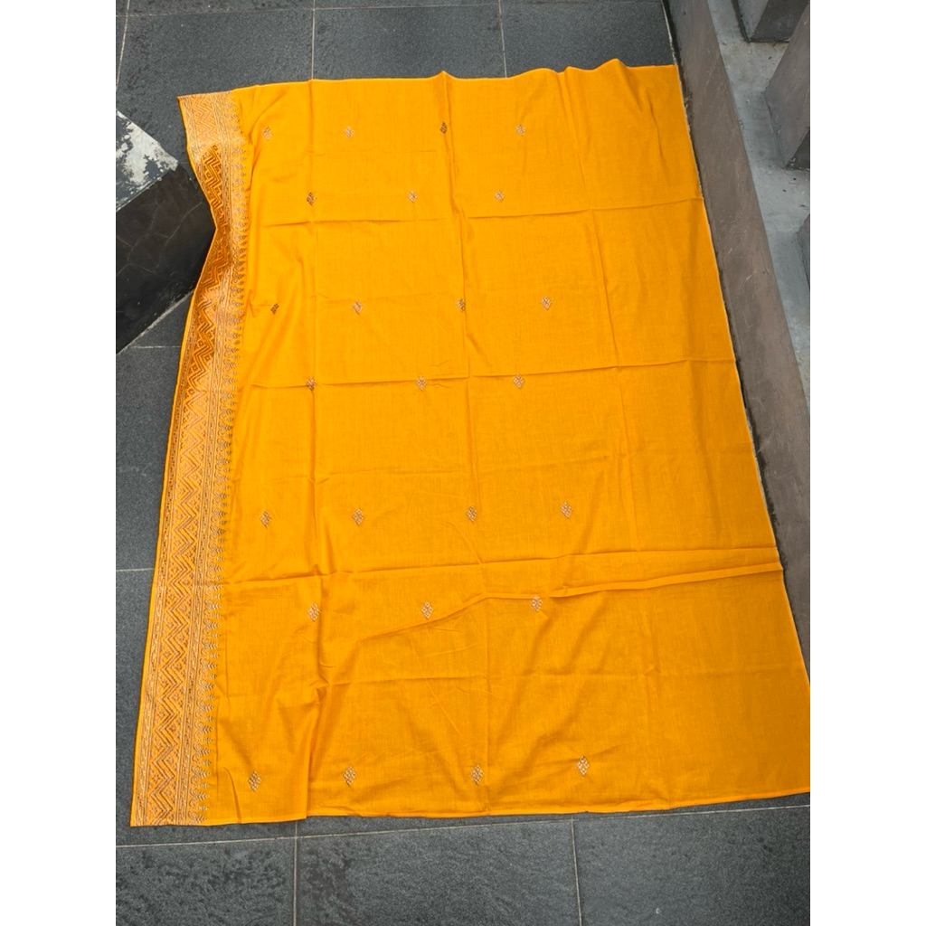 Saput kuning kunyit bordir