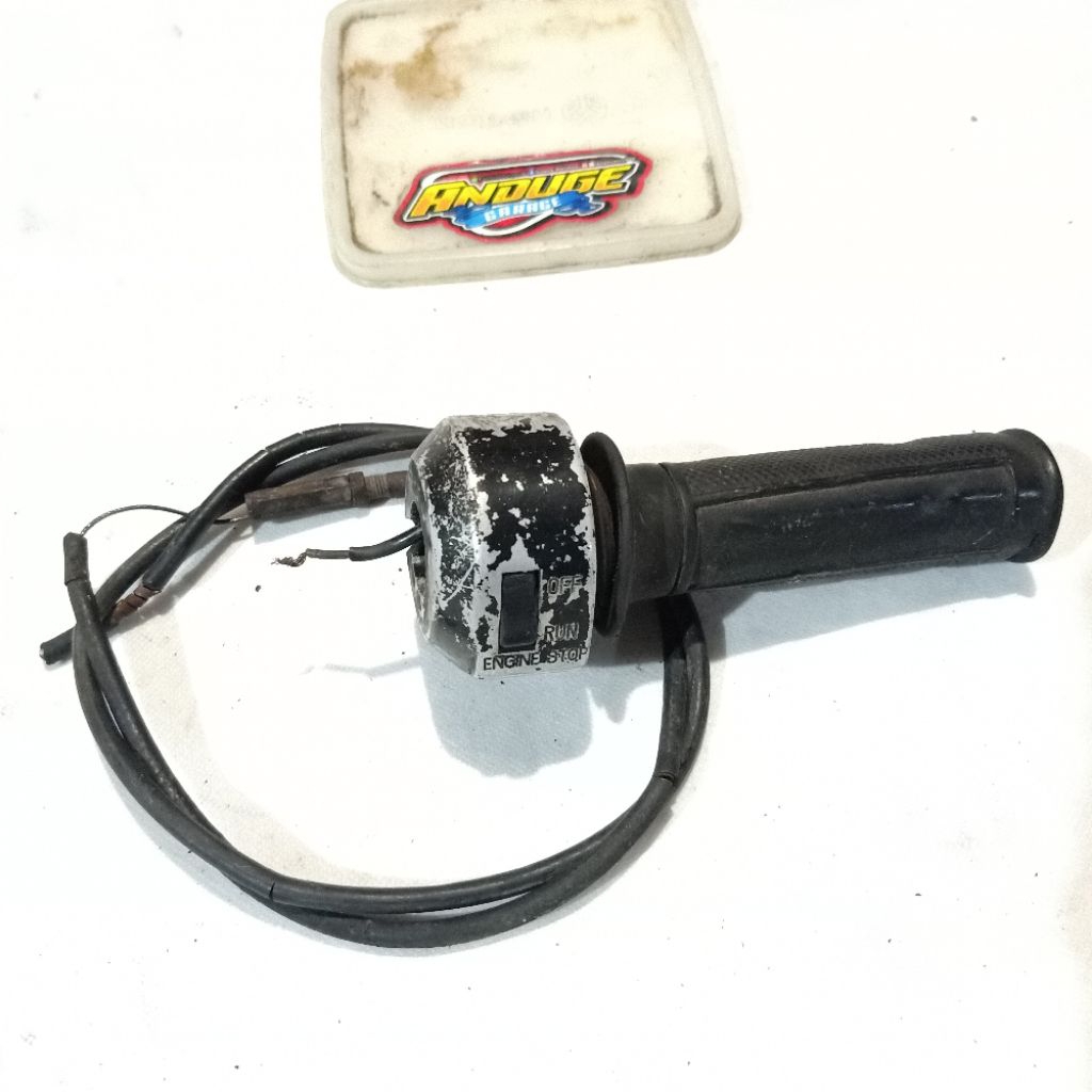 holder gas spontan kanan gas magura Suzuki GP100 GP 100 GP125 GP 125 TRS TRZ Oryginal second bekas