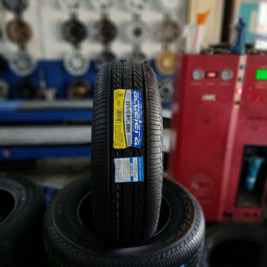 ban  mobil tubles 215 70 R15 eco plush accelera