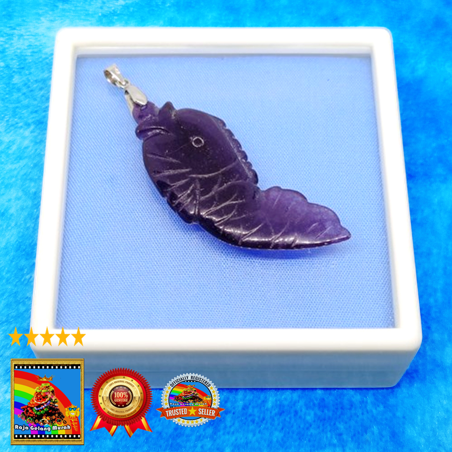 Liontin Batu Kecubung Model Ukiran Ikan Ungu