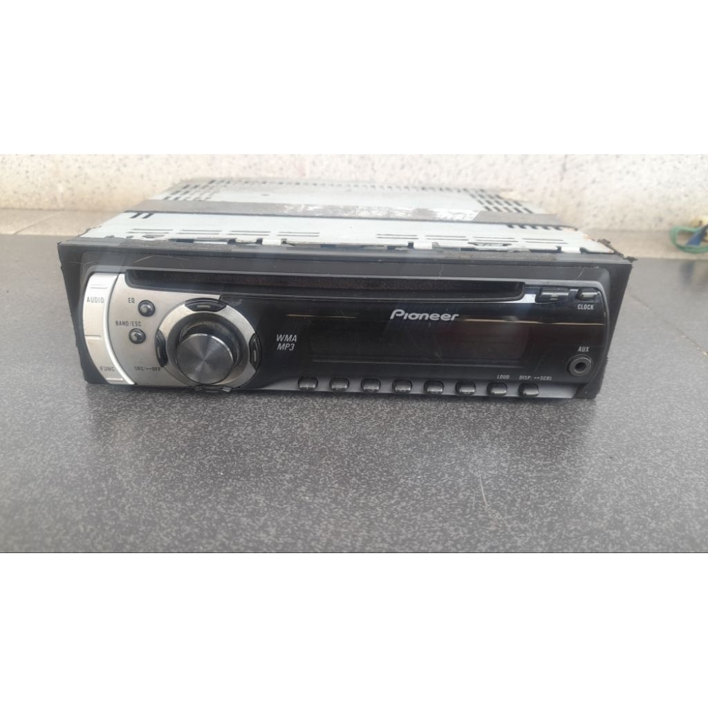 Single Din Pioneer DEH 3087zy