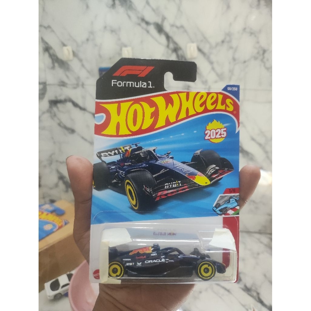 HOT WHEELS FORMULA 1 RED BULL