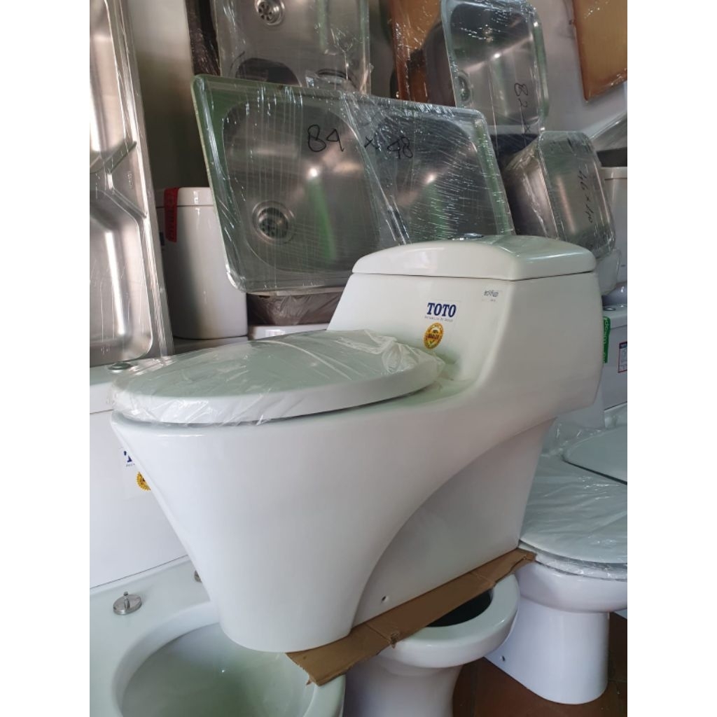 KLOSET TOTO AVANTE CW 823 NJ / CLOSET DUDUK ONE PIECE