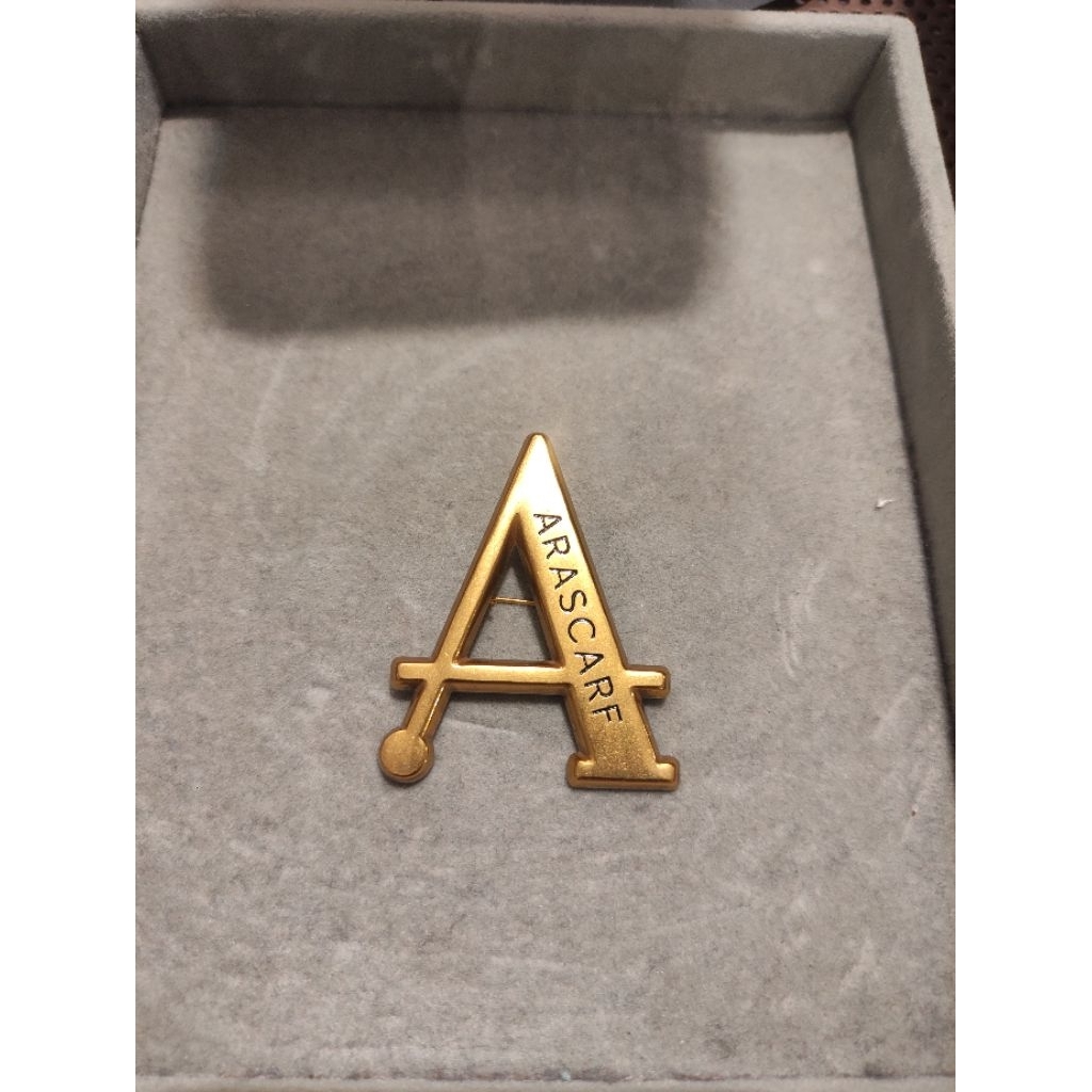ARA BROOCH ARASCARF • Bros Arascarf