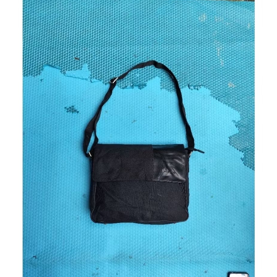 Selempang/Slingbag/Tas Pria cowok/Tas Kerja Harian Second Brand MOOK DESIGN