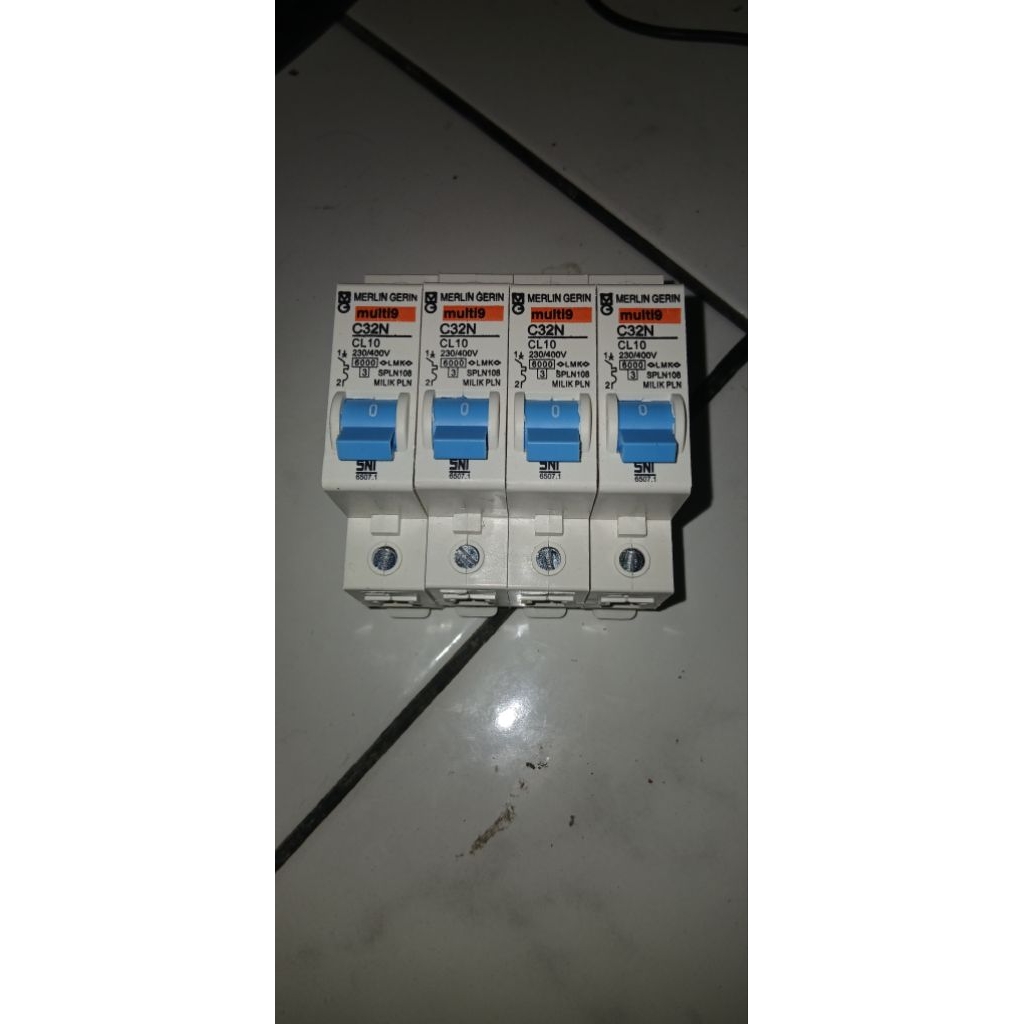 Mcb 10 A Merlin Gerin